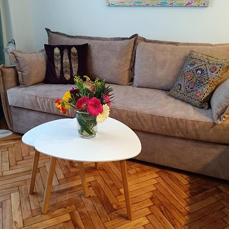 Golden Apartment In Victoria Ateny Zewnętrze zdjęcie