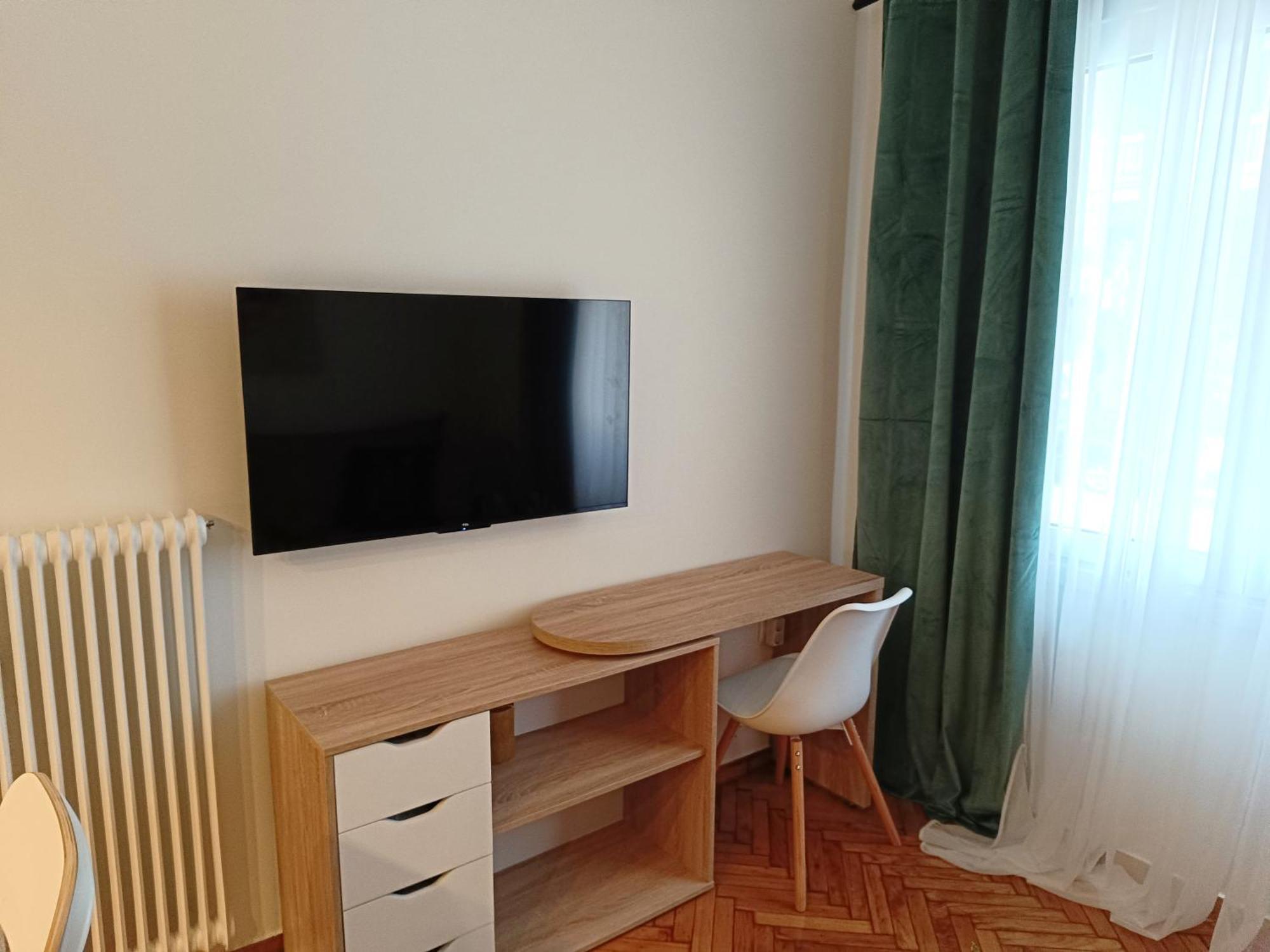 Golden Apartment In Victoria Ateny Zewnętrze zdjęcie